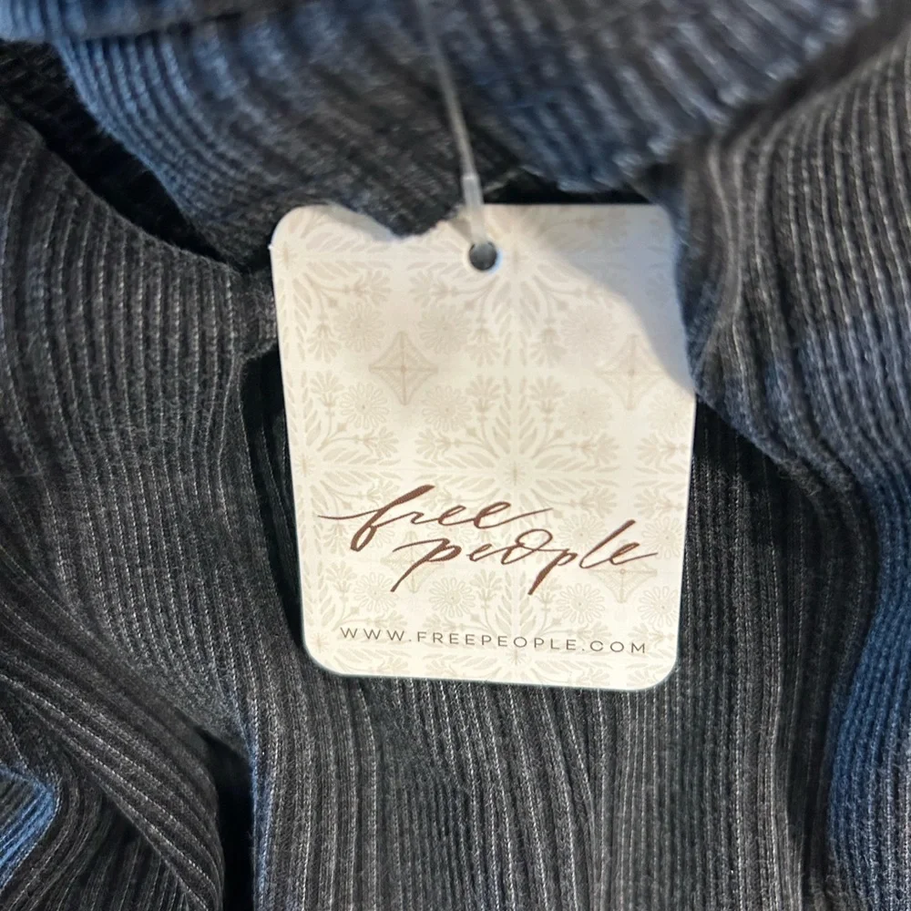 NWT Free People Brynn Turtleneck Sweater, Size Small - Picture 7 of 7